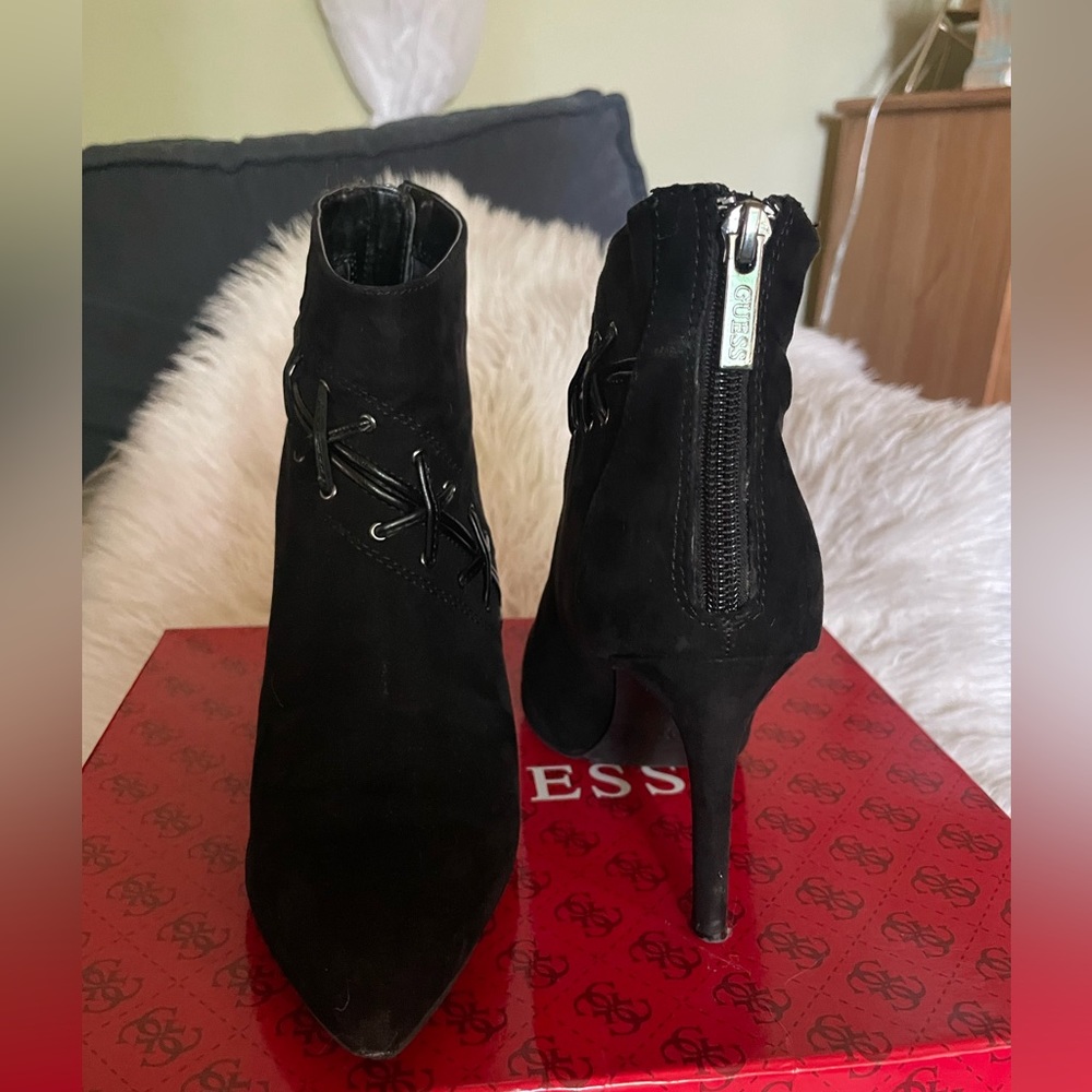 Guess Boots - Picture 4 of 6